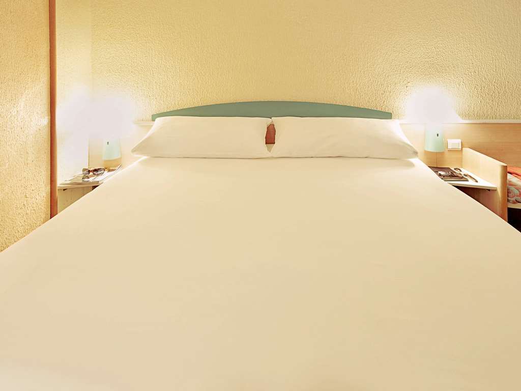 Ibis Poitiers Beaulieu Quarto foto